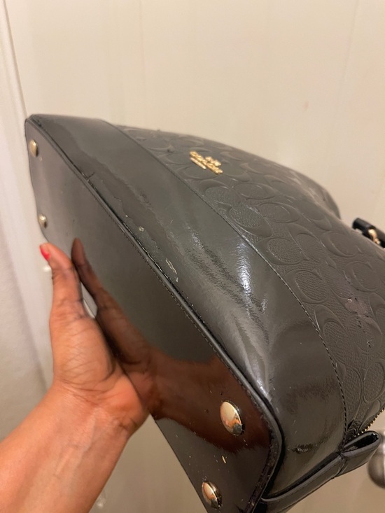 Coach, please check all picture of condition - Picture 9 of 17